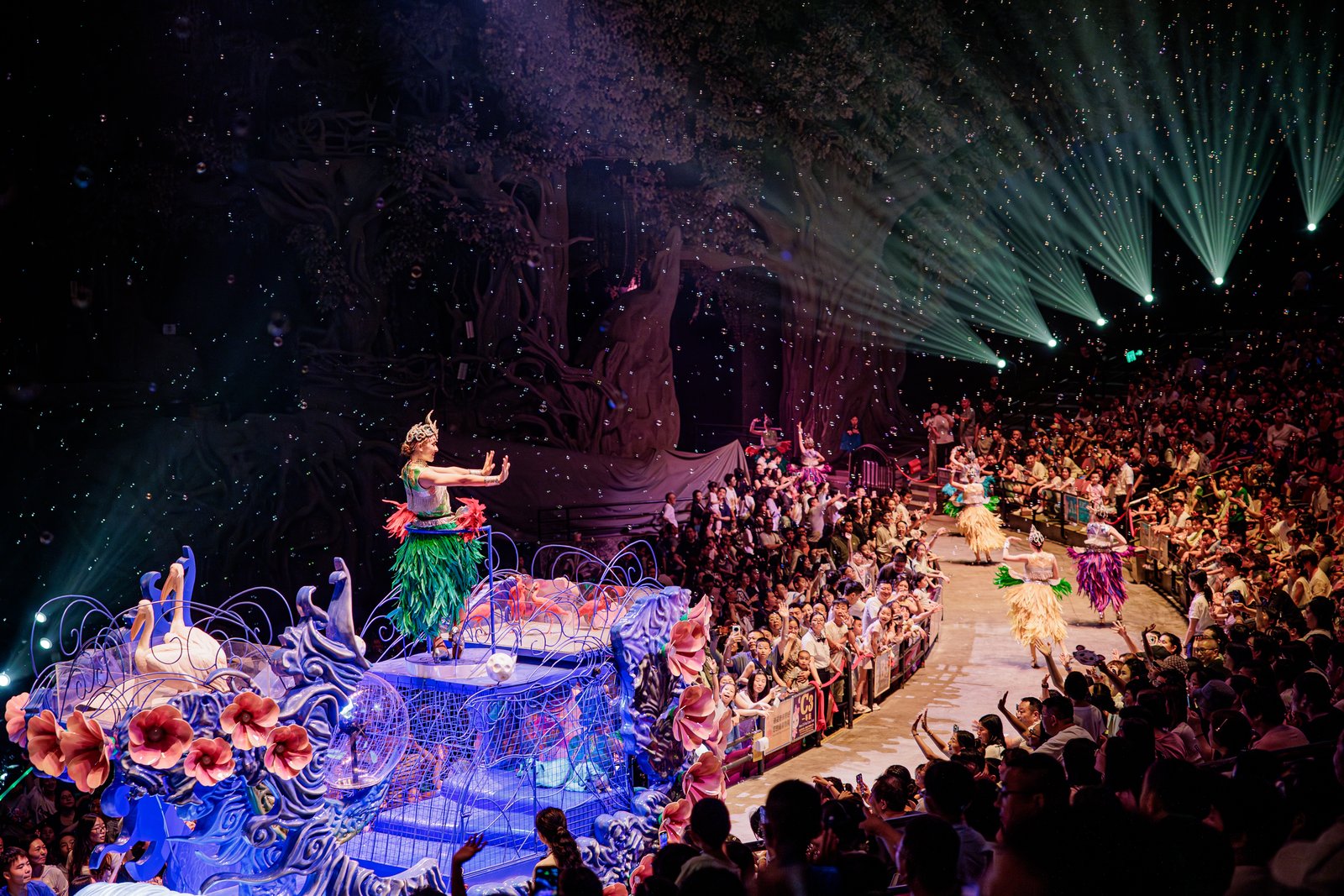 長隆國際大馬戲全新升級7月底將空降廣州塔等城市地標舉行快閃