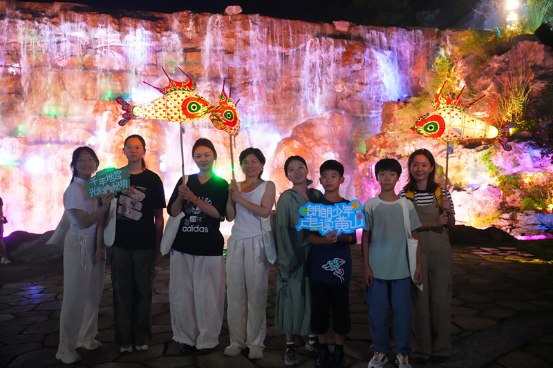 探索「文化山嶽親子游模式」「朗朗少年·走讀黃山」第三季如約出發