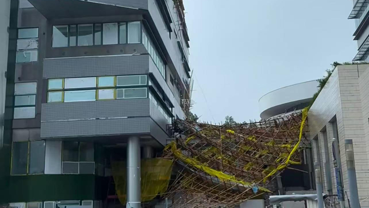 科大校園倒塌棚架 幸無人傷