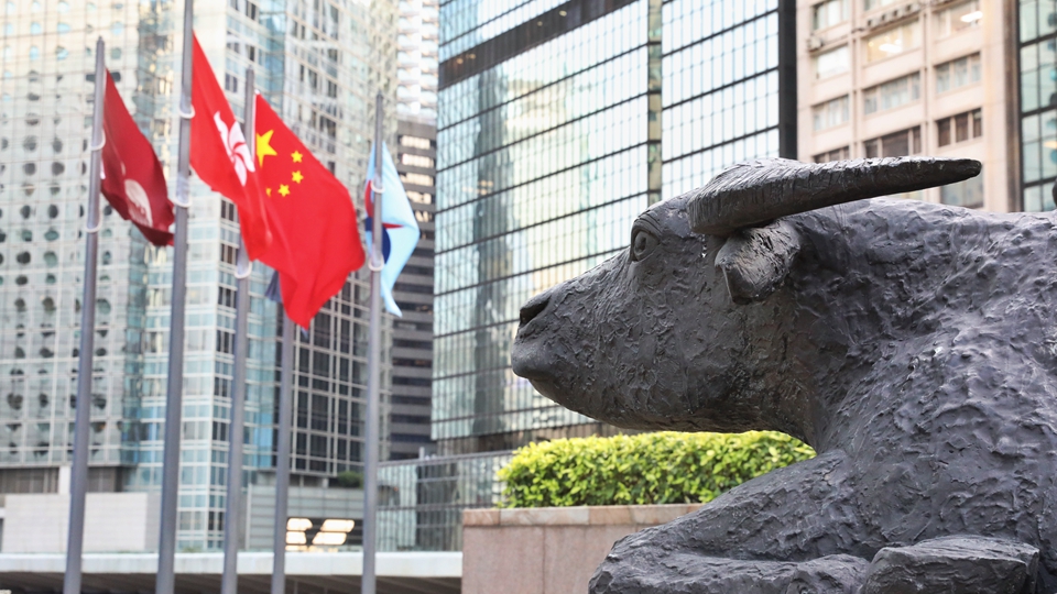 中金：港股重現「估值窪地」 屬增持時機