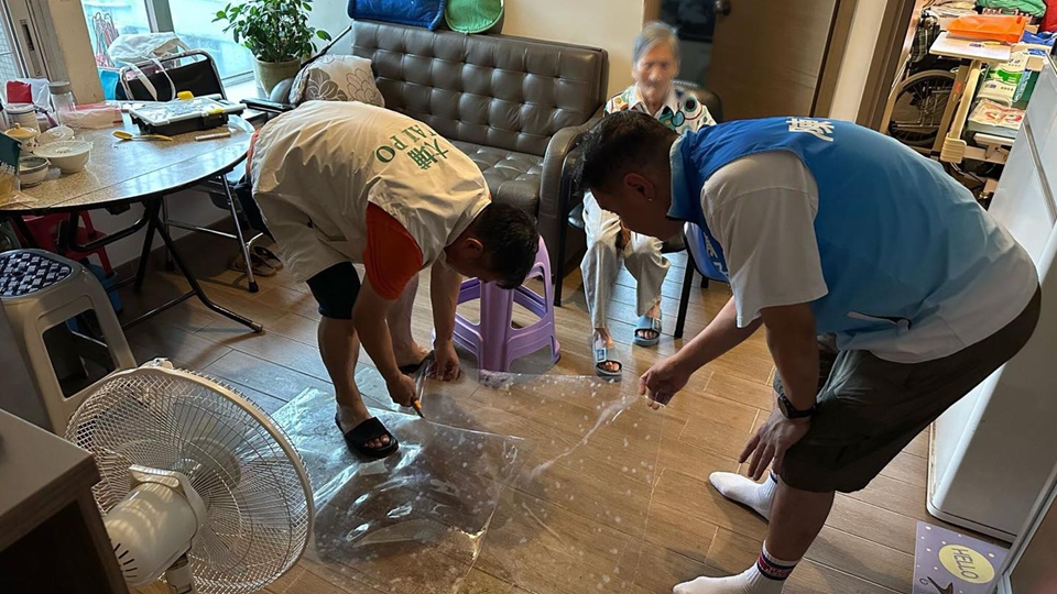 韋帕襲港｜10號風球下關愛隊無私奉獻 感動大埔街坊