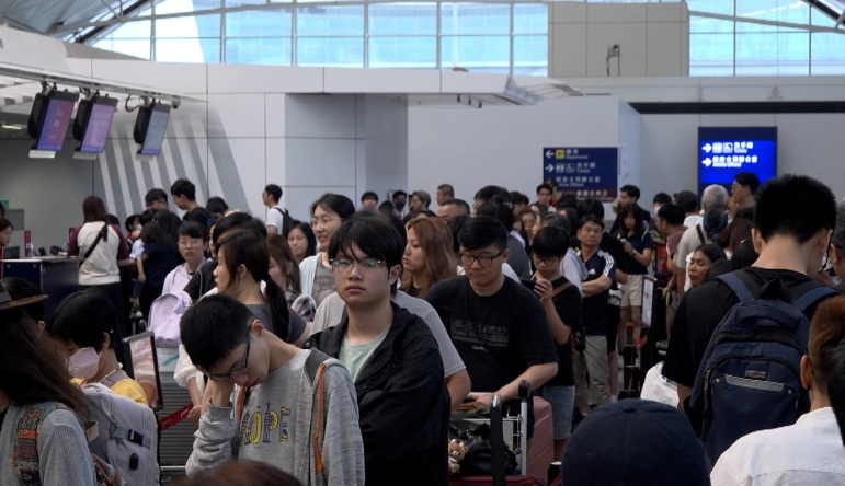 機管局：機場6月客運量同比升11.2% 貨運量按年減1.6%