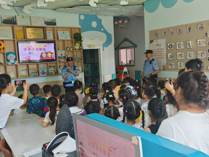 哈爾濱松北公安：持續發力 築牢暑期「安全堤壩」