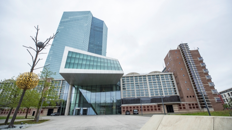 歐洲央行宣布維持三大關鍵利率不變