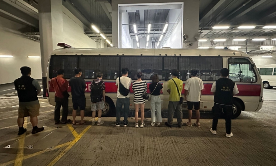 警破油麻地釣魚機賭檔 拘捕9名男女