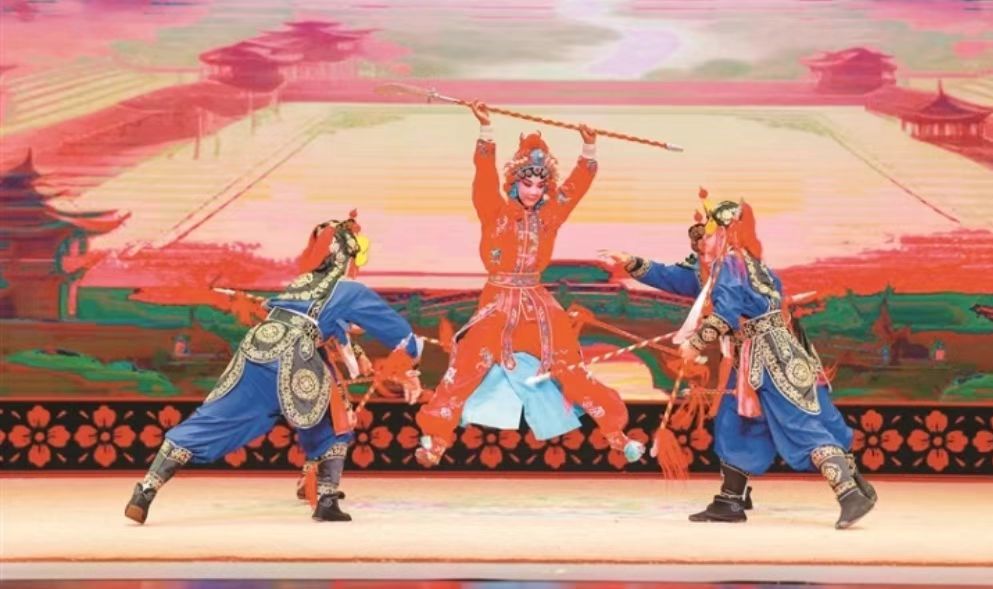 山西晉中藝校學生張芸菲喜摘中國戲曲「小梅花」