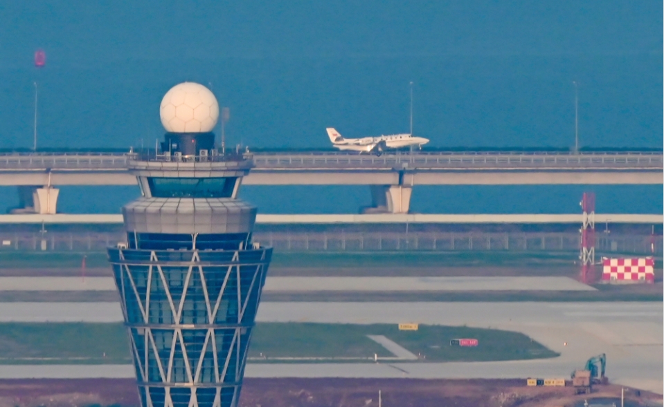 深圳機場三跑道校飛工作圓滿完成