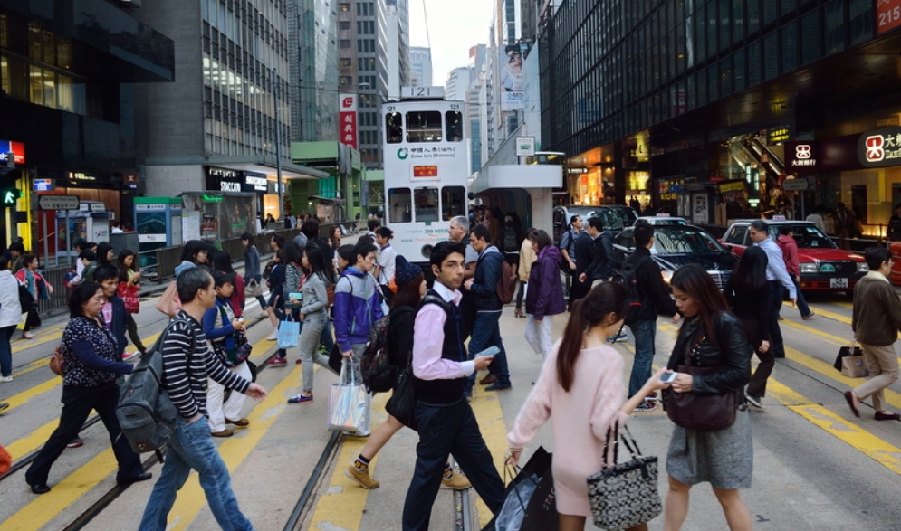 調查：近半受訪港人傾向「微退休」及「退休後再就業」 