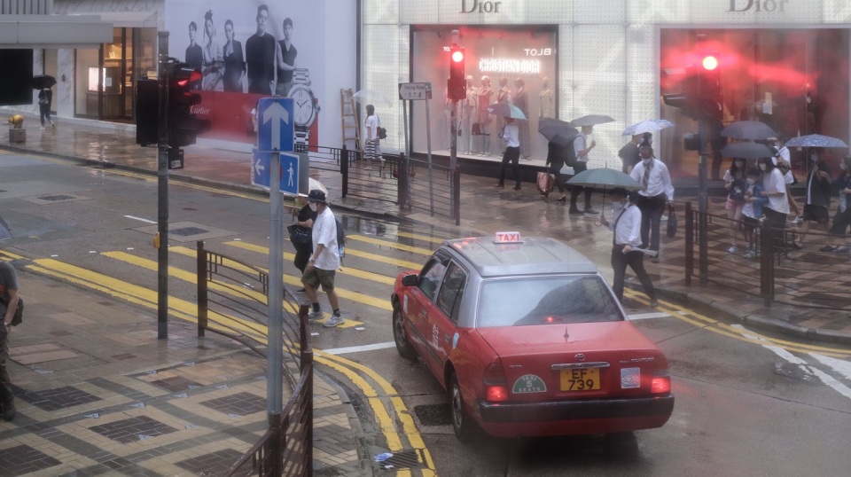 天文台改發紅色暴雨警告