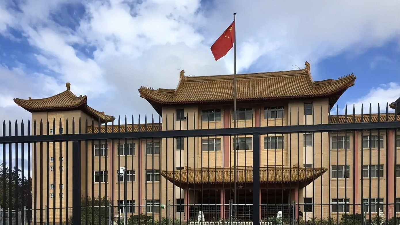 中國駐日本大使館發言人就日方涉靖國神社消極動向答記者問