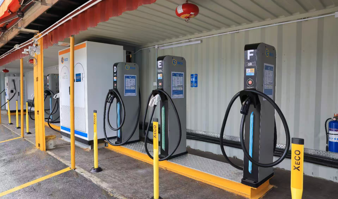 全港首個公眾大型商客用電動車超快充充電站在青衣啟用