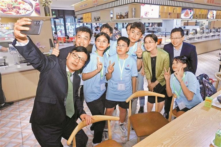 香港青年打卡前海點讚「港味」創業沃土