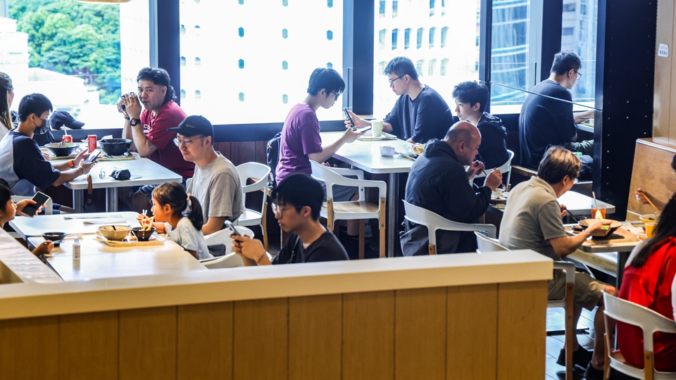 黃國促政府凍結並削減外勞名額