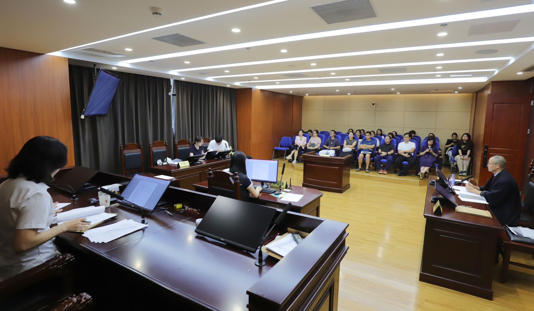 深圳大鵬勞動人事爭議仲裁院開展案件庭審觀摩評議活動