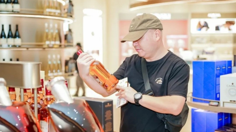 首單成交！深圳市內免稅店試營業開門紅