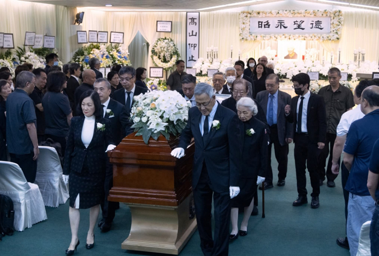 樹仁大學創校校監胡鴻烈今出殯 葉劉淑儀等各界人士扶靈