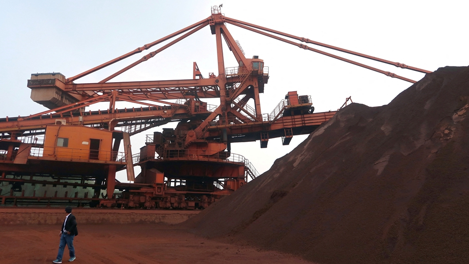 佳鑫國際暗盤飆升逾倍 每手賺近4500元