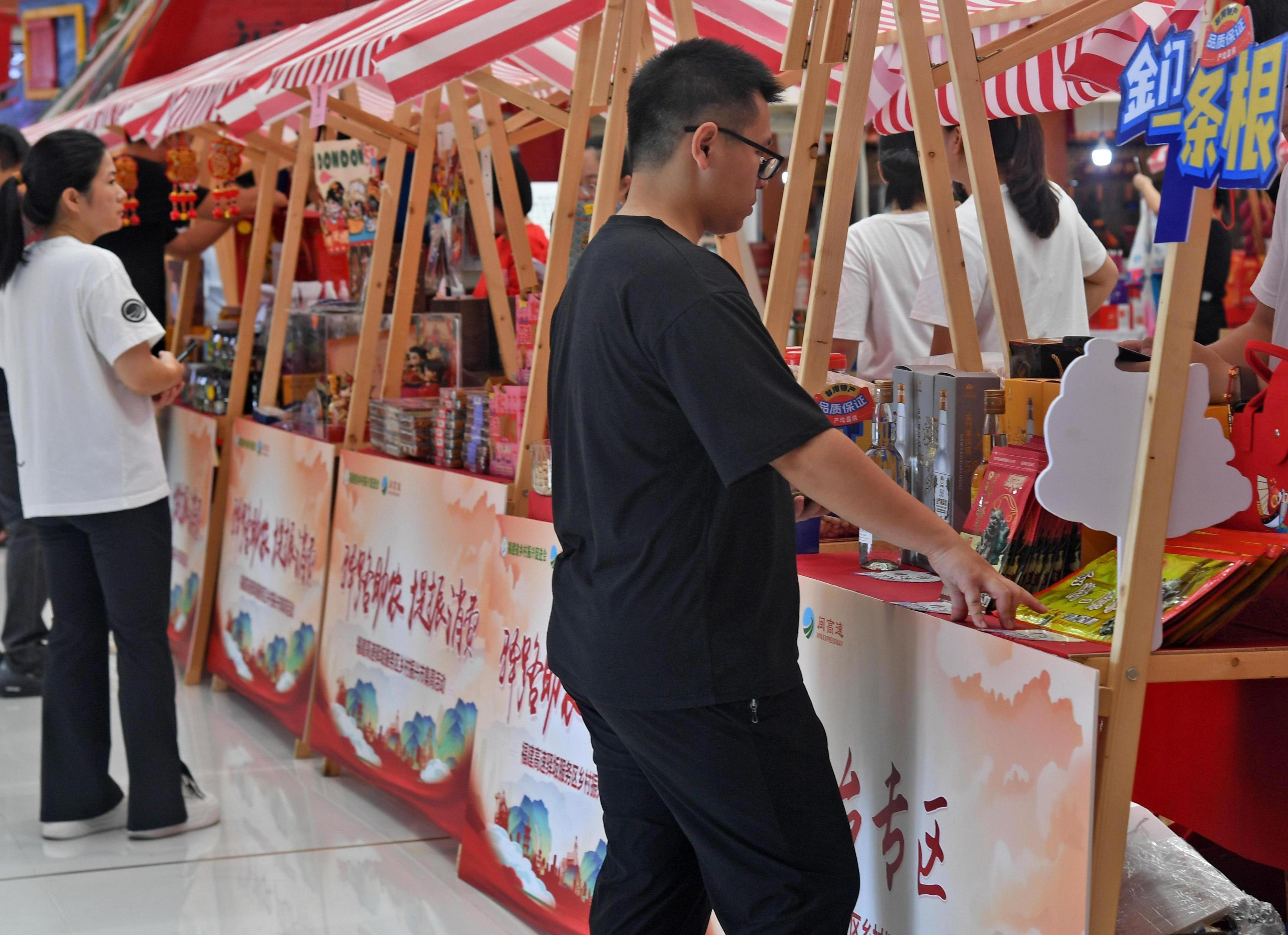高速服務區變身鄉村大集 泉港驛坂鄉村振興市集火熱開鑼