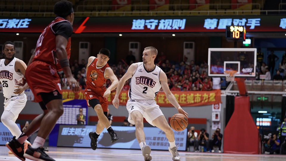 107:84大勝石家莊翔藍 香港金牛NBL季後賽打響頭炮