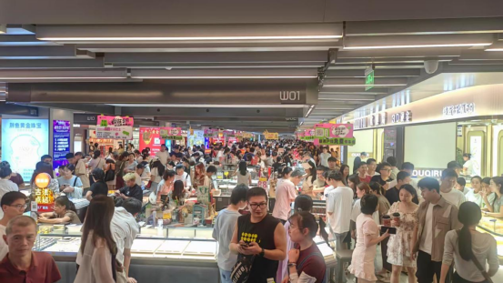 深圳水貝金飾超800元克價 消費者：還是「划算」