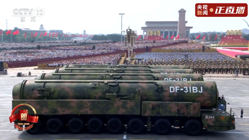 東風-5C、東風-61！核導彈方隊，震撼登場！