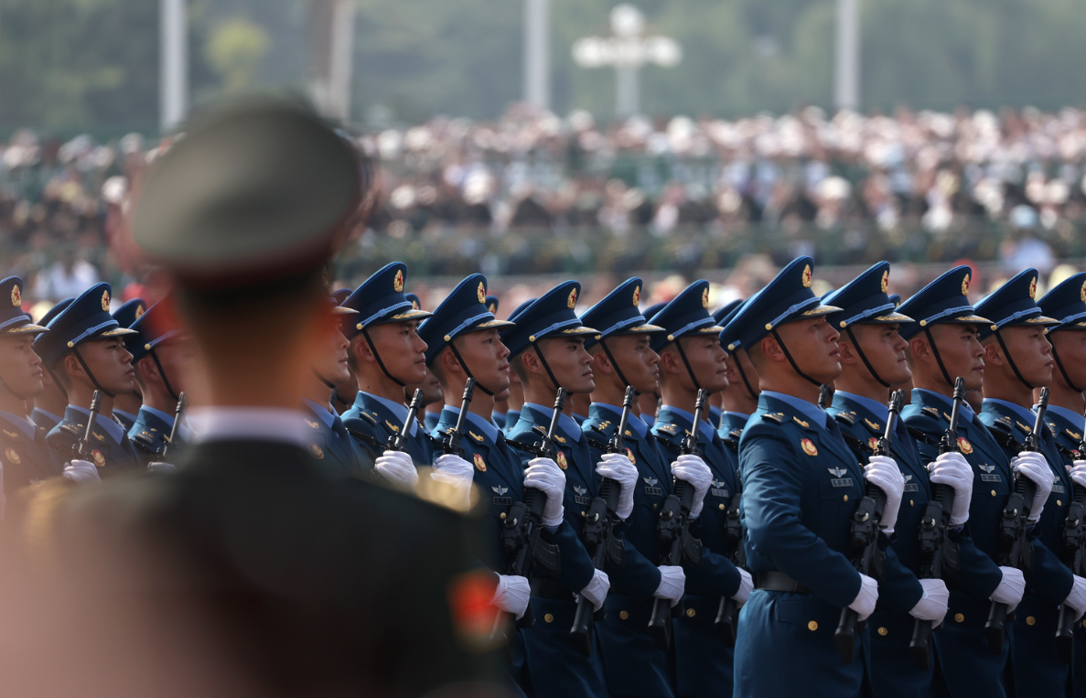 空軍方隊：受閱隊員全部參加過高空跳傘 