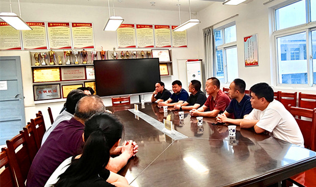 皖黟縣柯村鎮：「你們甘為人梯，我們保駕護航！」