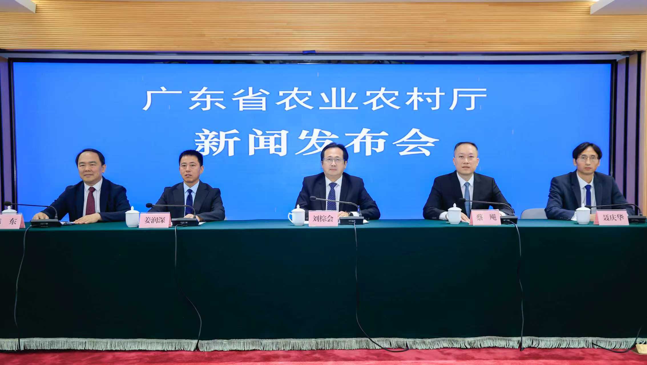  廣東農業「粵強種芯」工程再取得突破 「廣弘3號」小白雞新品種亮相