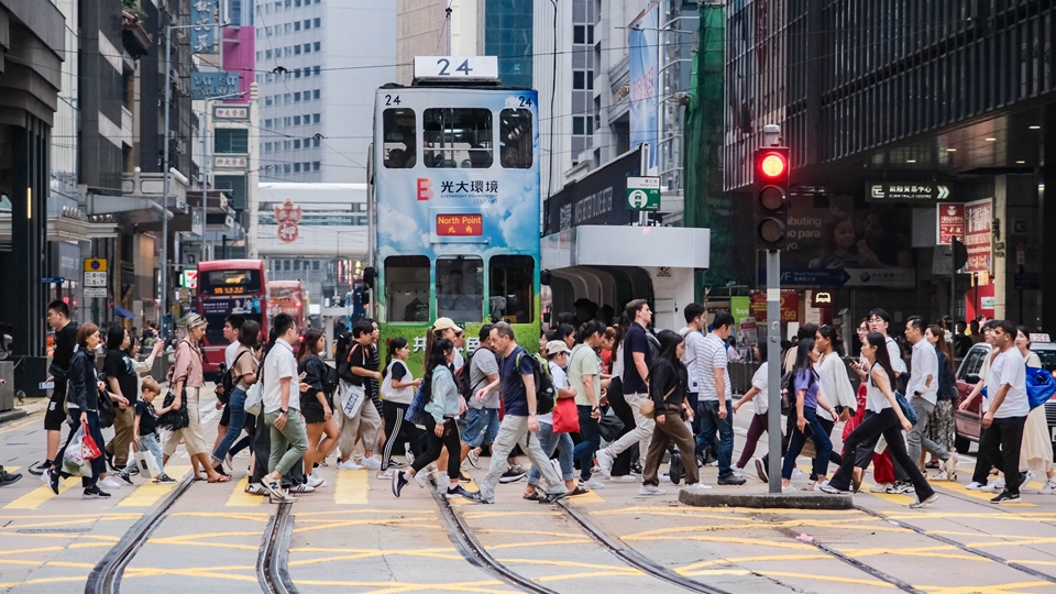 施政報告2025｜探索縮短股票結算周期至T+1 優化投資移民計劃 買樓門檻降至3000萬 