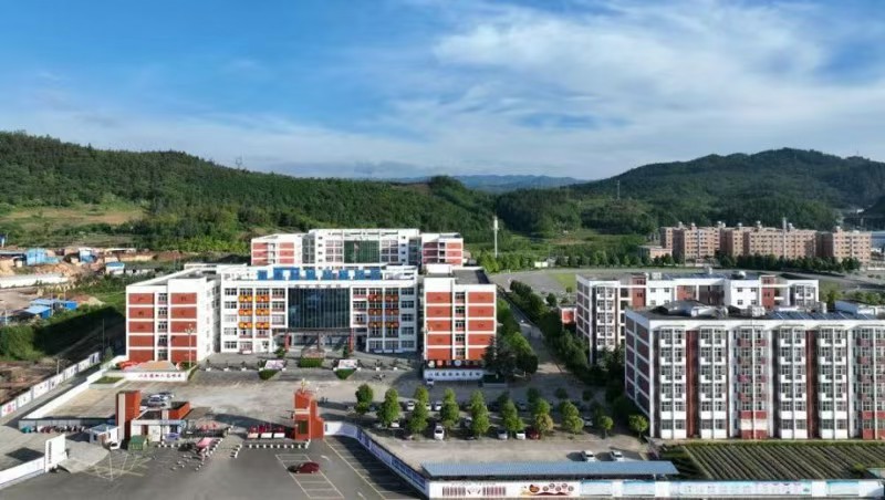 雲南省曲靖市羅平縣職業技術學校攜手企業共譜育人新篇