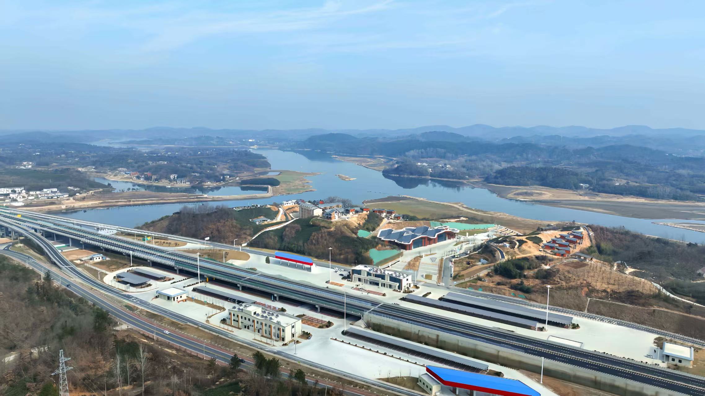 胸懷雲起之望 攜手共赴山海