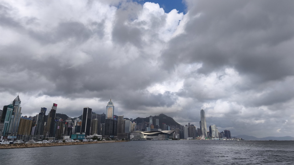 有片 | 低壓區本周中較可能進入南海 若發風球將創79年來新紀錄