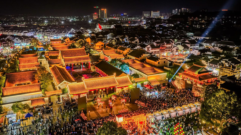 有片丨皖歙縣：徽州古城「日夜聯動」 超長假期「歙采繽紛 」