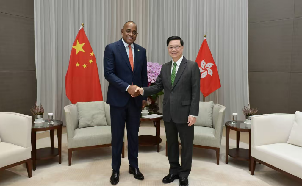 李家超與多米尼克總理會面 冀增進兩地貿易和商業往來