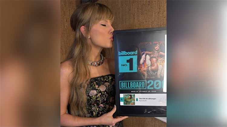 美國藝人Taylor Swift新專破公告牌記錄 發長文感謝粉絲