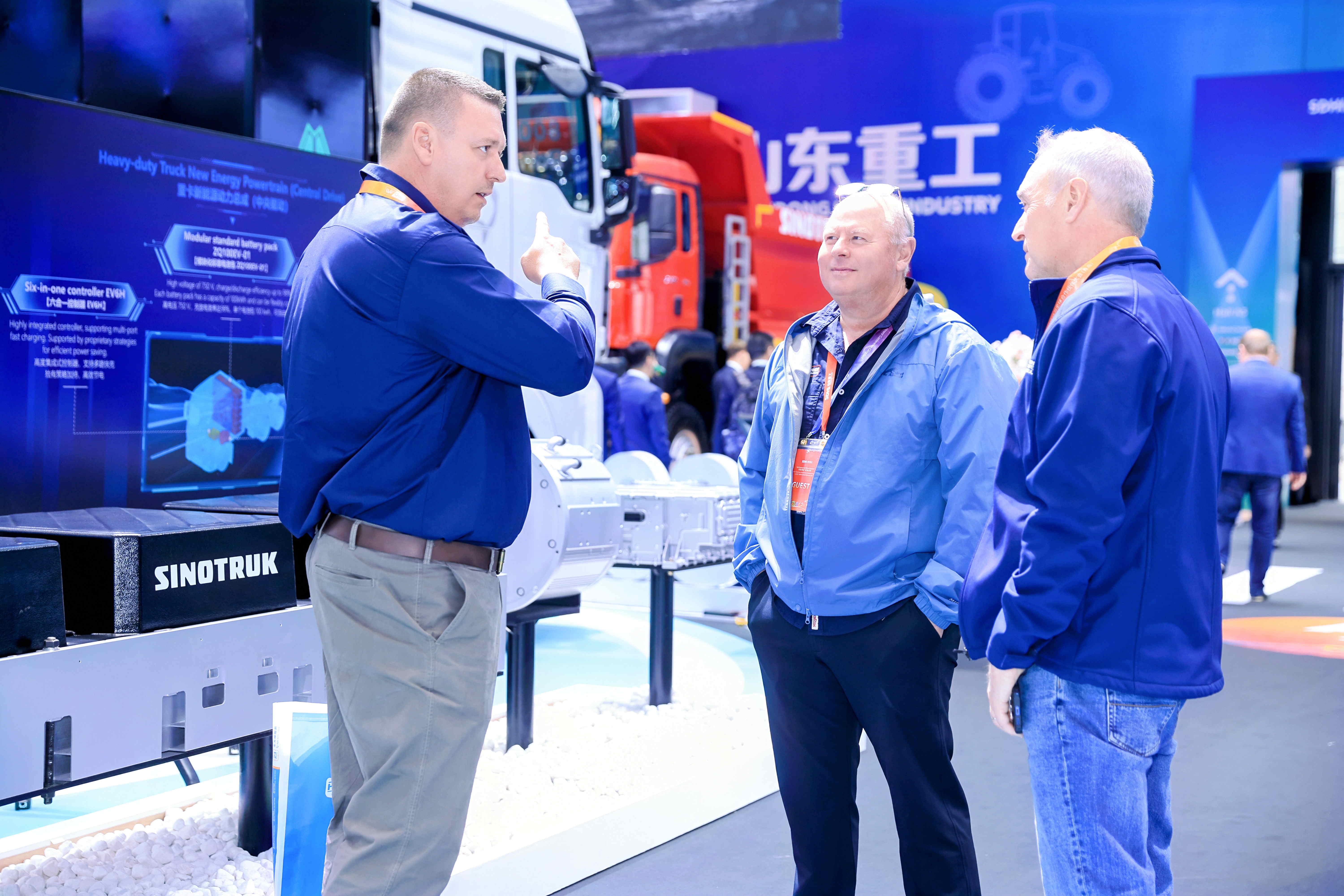 前三季度銷量22.5萬輛！中國重汽首次佔據全球重卡領先地位