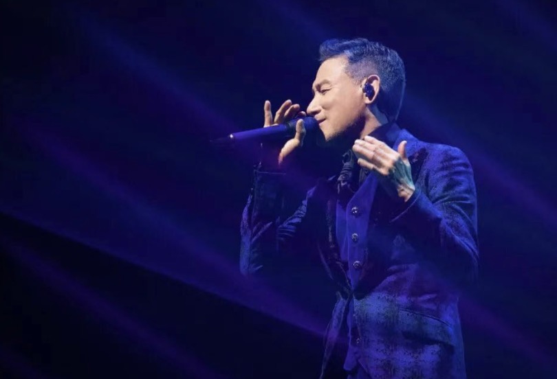 歌神張學友廈門開唱！64歲劈叉獻唱閩語歌