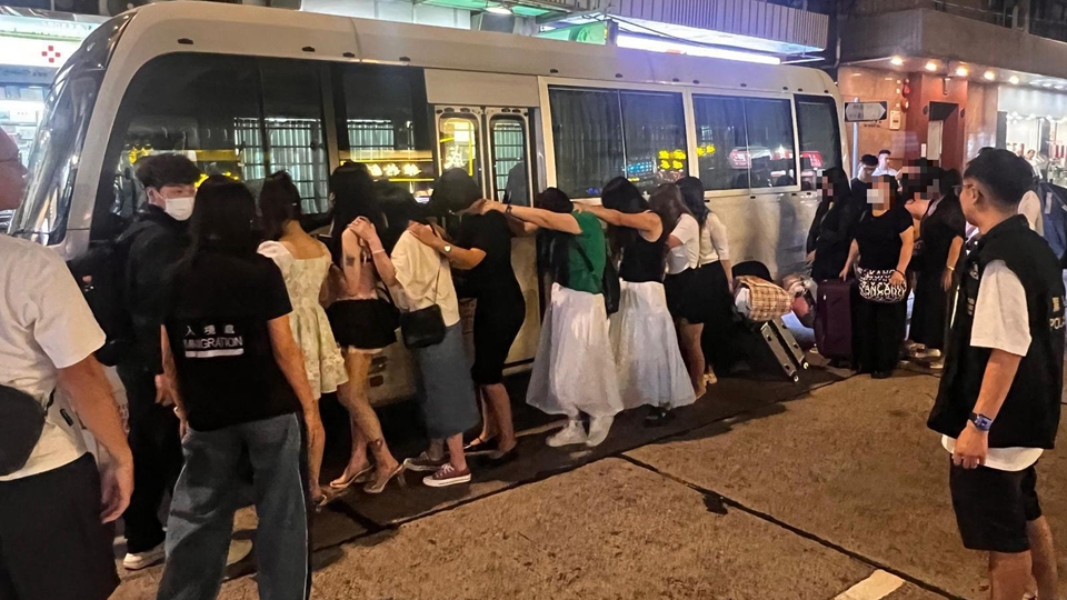 警方西九龍掃黃 拘捕44人