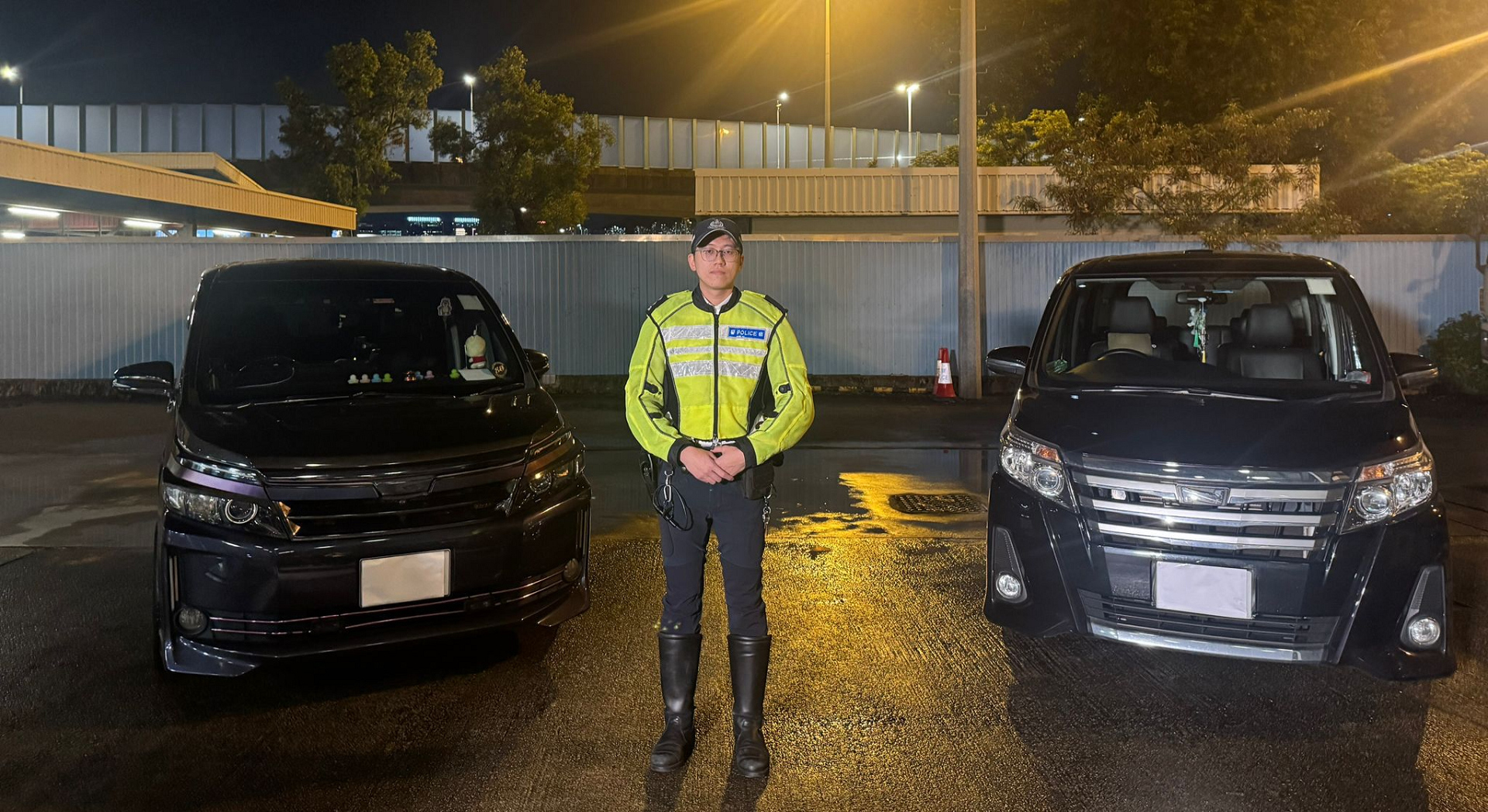 警方港島打擊白牌車 拘兩司機涉非法載客取酬 