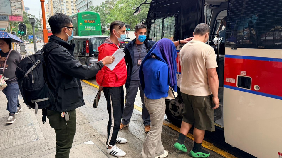 警方西九龍打擊毒品、非法賭博及黑社會 拘捕65人