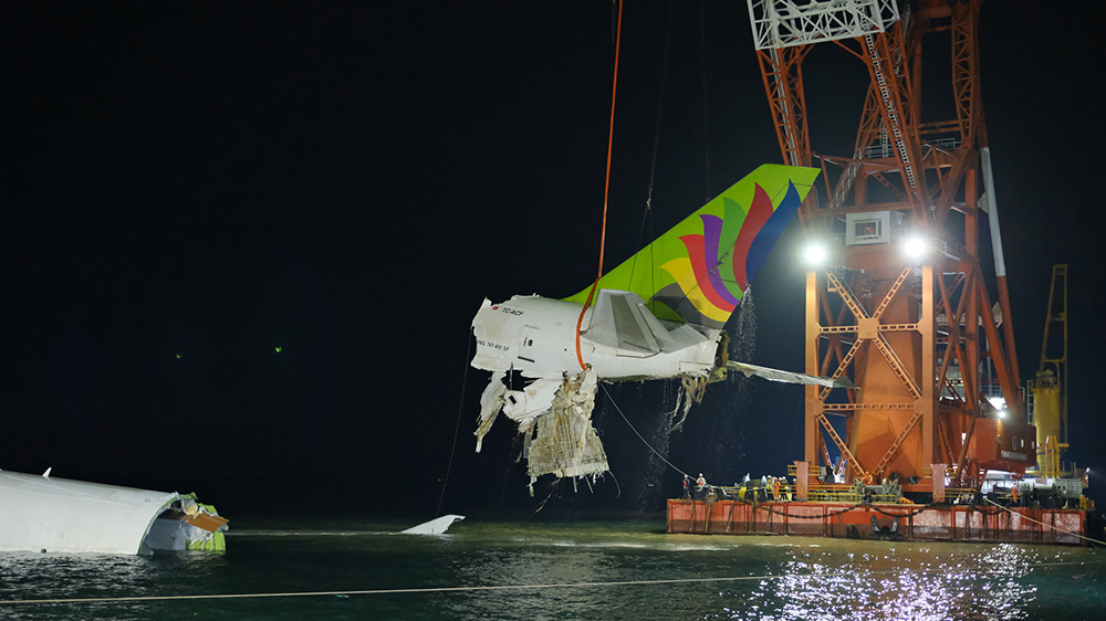 迪拜貨機墮海打撈第4日 機場北跑道繼續關閉