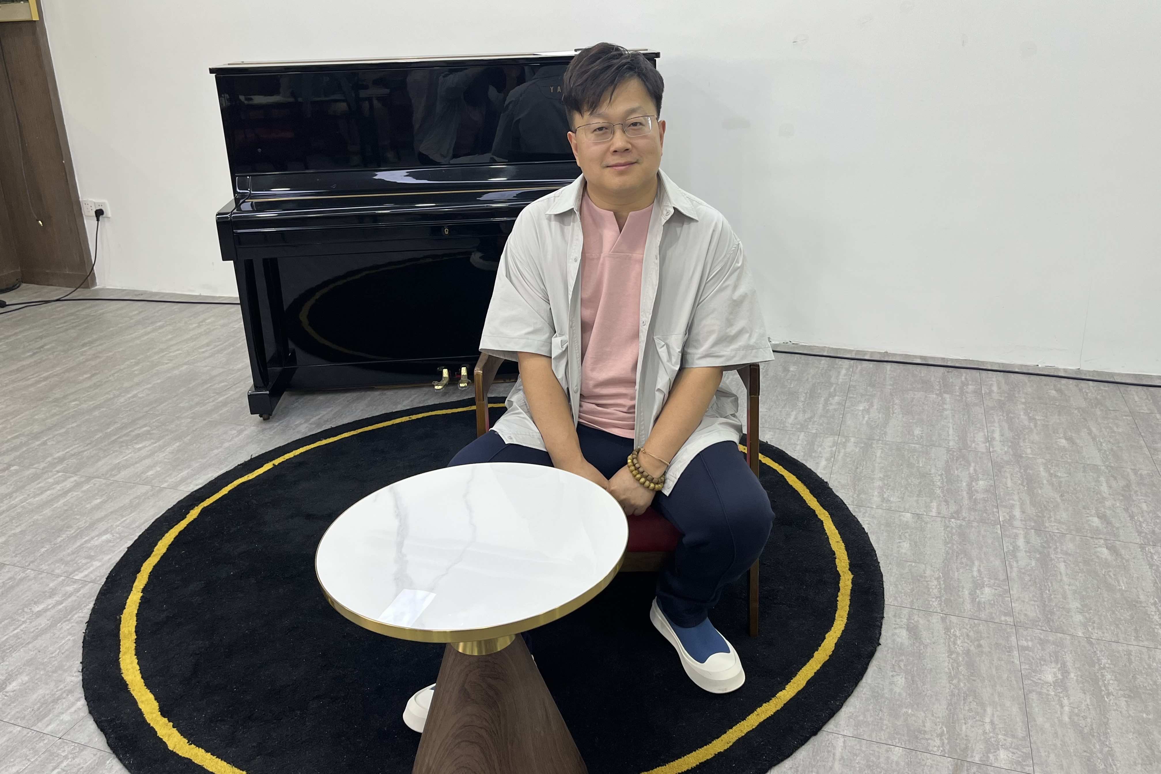  十五運會會歌《氣勢如虹》粵語版監製崔軾玄：會歌把拼搏向上的運動精神完美展現出來