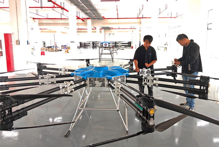 黃山市首臺重載貨運電動無人機完成交付   皖歙縣低空經濟起勢