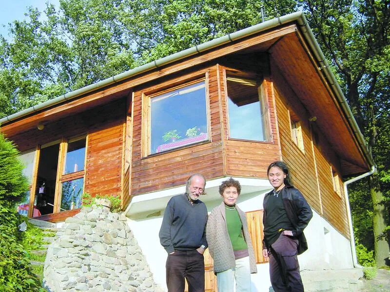 讓東方智慧與西方文學完成最溫柔相擁——諾獎作家拉斯洛的中國故事與他的摯友余澤民