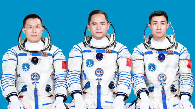 分別為「70後」「80後」「90後」 神二十一乘組簡歷來了