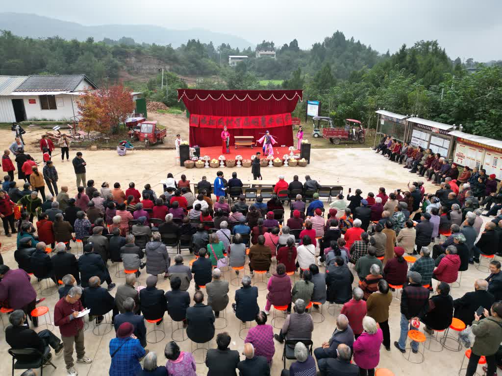 村民共享鄉村振興「甜頭」四川綿陽遊仙煙薯豐收節啟幕