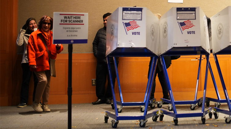 美國地方選舉多名民主黨人勝出　特朗普將共和黨失利歸咎於政府停擺