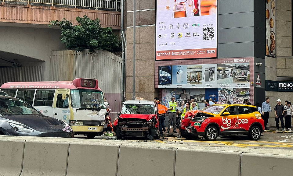 旺角太子道西3車相撞 指揮交通保安員倒地共5人傷