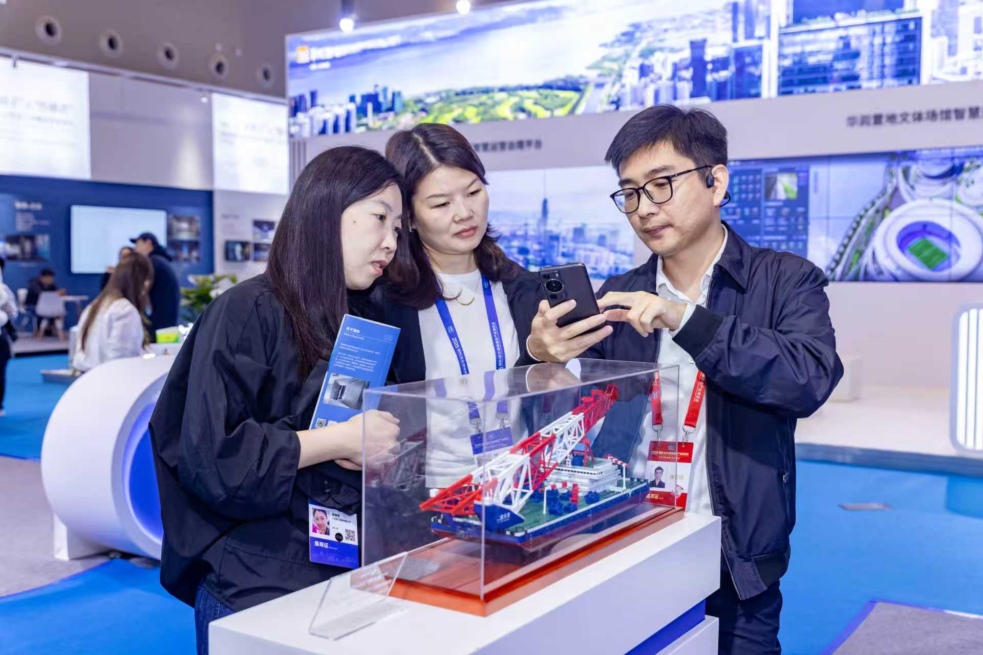 在漢央企多項成果亮相2025國際智能建造產業博覽會