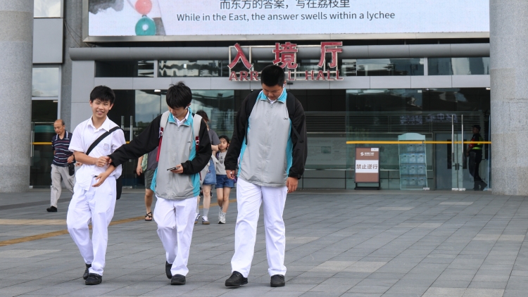 明年起港生可免試入讀內地165所高校